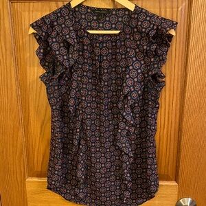 Banana Republic Ruffled Navy/Red Medallion Cap Sleeve Women's Blouse. Size Small